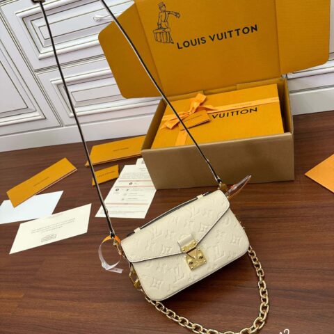 LV M22942 POCHETTE MÉTIS EAST WEST 手袋