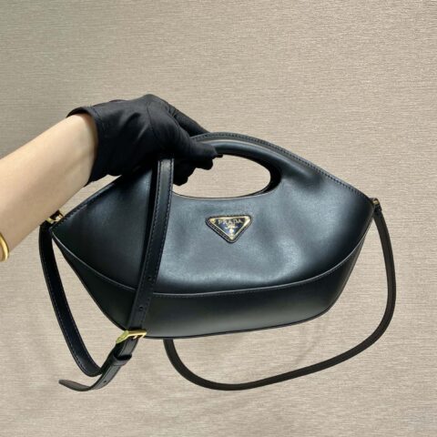 PRADA🎉新品饺子包🎉1BA421黑色