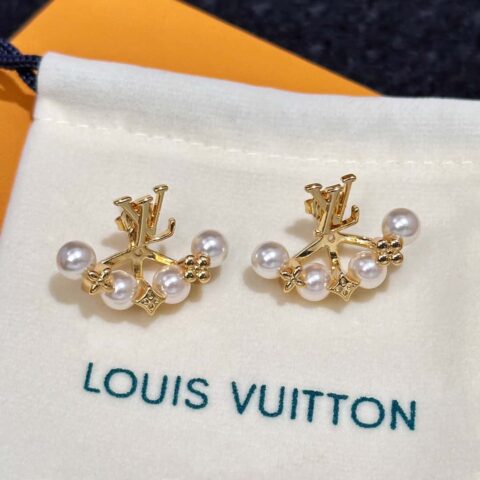 ❗️新品❗️ M01258 ☀Louis Vuitton 路易威登MINIGRAM PEARLS 耳钉耳环 ☀