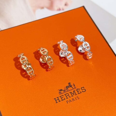 ❗️新品❗️ 新款☑️ 爱马仕HERMES光面猪鼻耳钉耳环