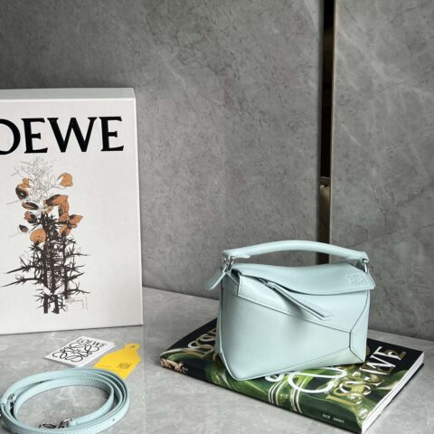 LOEWE全新做法mini puzzle几何包 18CM 0680