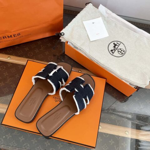 Hermès 𝟐𝟎𝟐𝟒最新款牛仔流苏𝐇拖鞋