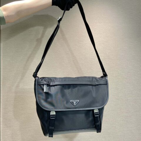 PRADA🎉新款邮差包🎉🎉2VD052A大号升级版