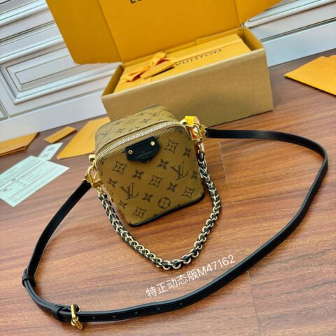 LV M47162 Bolsa Just In Case