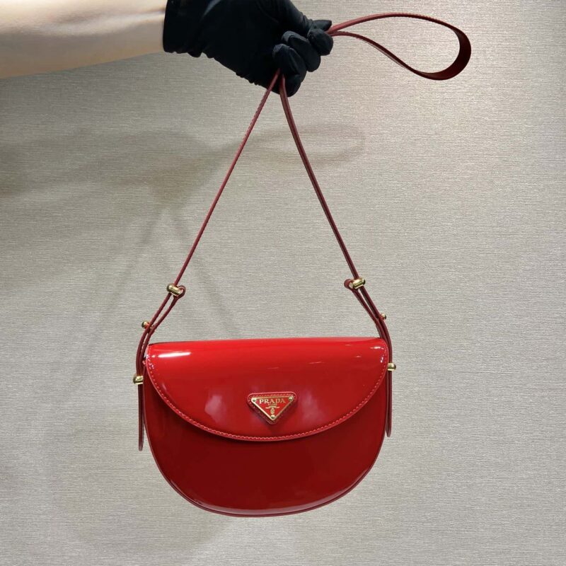 PRADA🎉新款马鞍包🎉1BA349漆皮🎉🎉红色