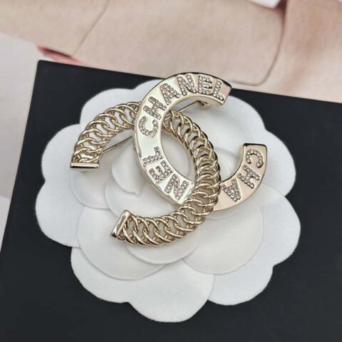 ❗️新品❗️ ☀️新款☑️ 香奈儿双c半字母半链条胸针 ☀️