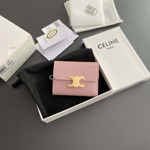 celine TRIOMPHE亮泽皮皮革短款钱包 10l653DS3.04LU652