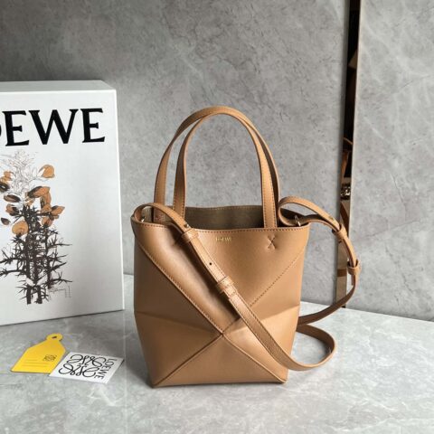 LOEWE puzzle fold 系列可折叠托特包 0695棕色