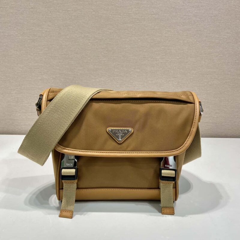 prada 🎉新款邮差包🎉🎉2VD066
