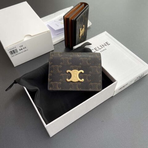 CELINE TRIOMPHE标志印花翻蓋名片包卡包 10M122DB7.04LU 123