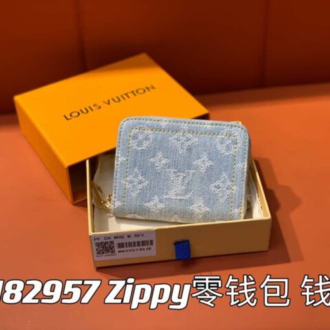 【原单精品】M82957浅蓝色牛仔 单拉链钱包系列 Zippy零钱包 钱夹（丹宁牛仔）