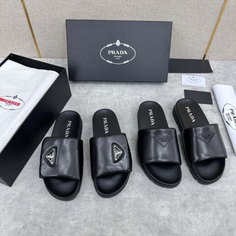 💋💍P家新品 Prad* 普拉-达 新款男士皮革一字凉拖