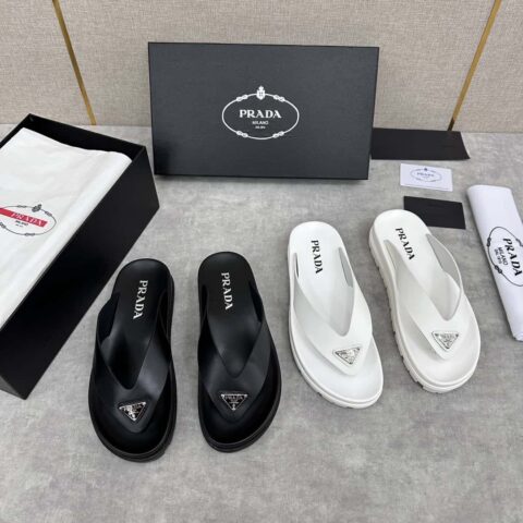 💋💍P家新品 Prad* 普拉-达 新款男士皮革人字凉拖