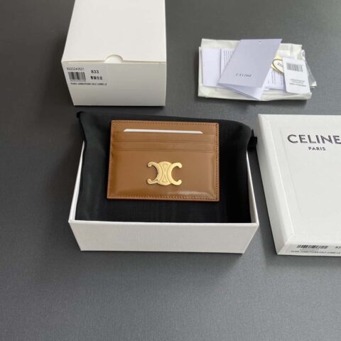 CELINE TRIOMPHE亮泽牛皮革卡包 10L832CQH.04LU833