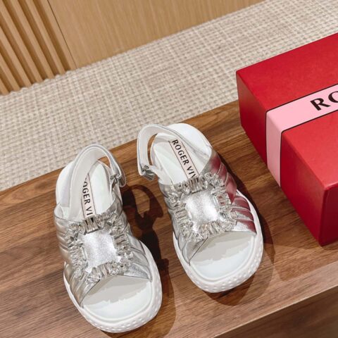 𝐑𝐨𝐠𝐞𝐫 𝐕𝐢𝐯𝐢𝐞𝐫 Viv Run Moonlight钻扣厚底凉鞋