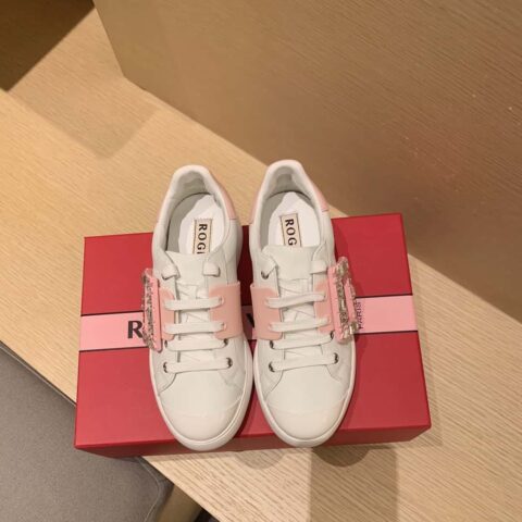 RV顶级版本钻扣休闲款 Roger vivier 2024年春夏季🍃钻扣休闲款！
