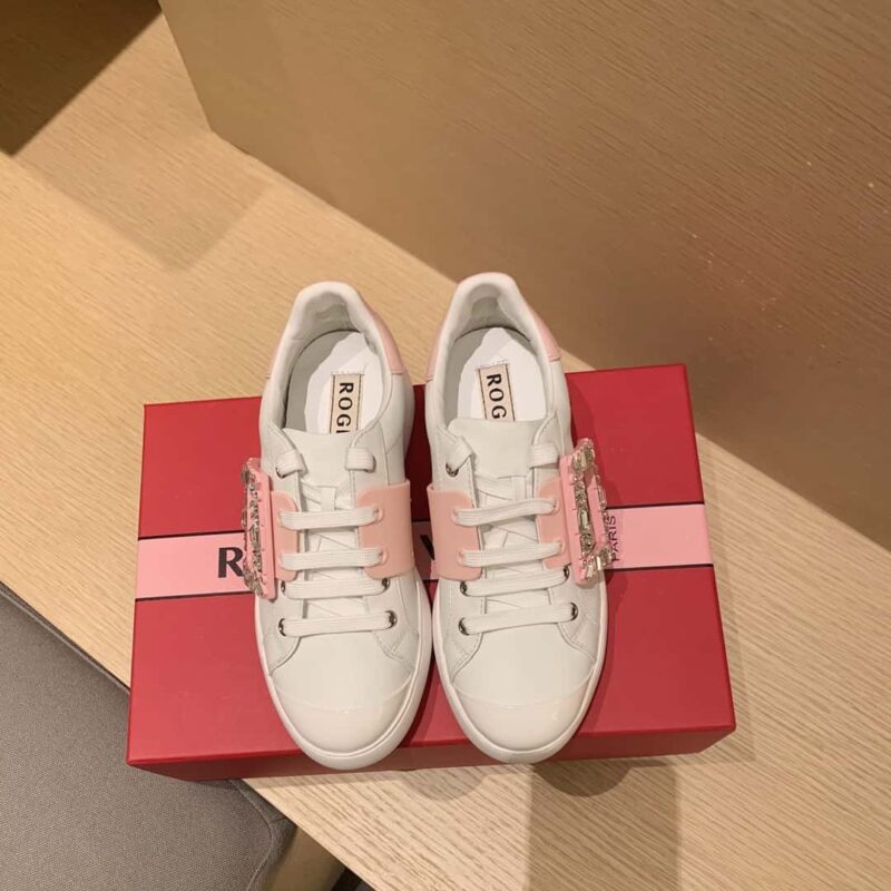 RV顶级版本钻扣休闲款 Roger vivier 2024年春夏季🍃钻扣休闲款！