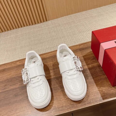 𝐑𝐨𝐠𝐞𝐫 𝐕𝐢𝐯𝐢𝐞𝐫#罗杰维维亚新款周冬雨~唐嫣~linda同款 梦中情鞋RV方扣小白鞋