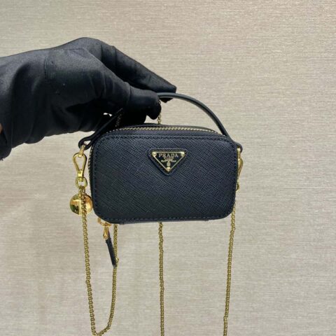 PRADA🎉迷你小斜跨包🎉1NR025十字纹牛皮 黑色