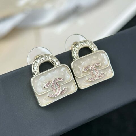 ❗️新品❗️☀️新款☑️ 香奈儿c1双c菱格包包👜耳钉耳环 ☀️