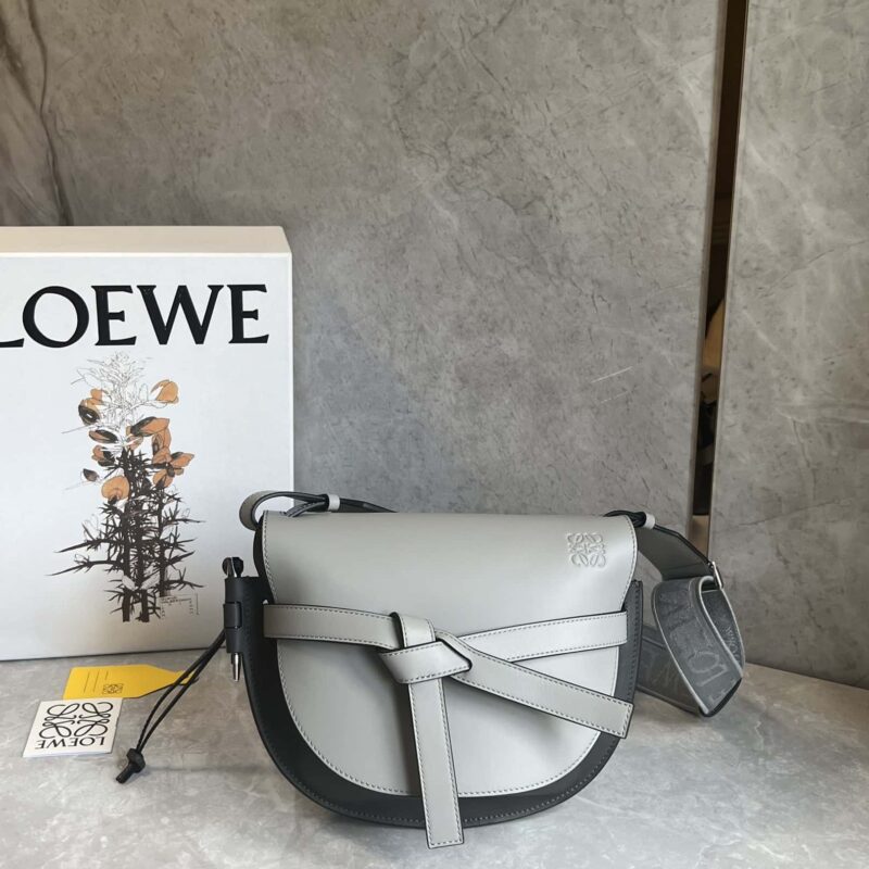 LOEWE 升级版字母寛肩带马鞍包GateDual手袋 0671
