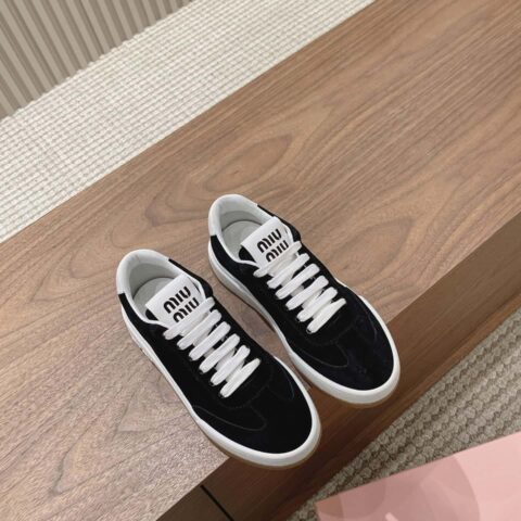 miumiu ss24 new arrival～ miu家2024早春新品系带休闲鞋 这款系带休闲鞋