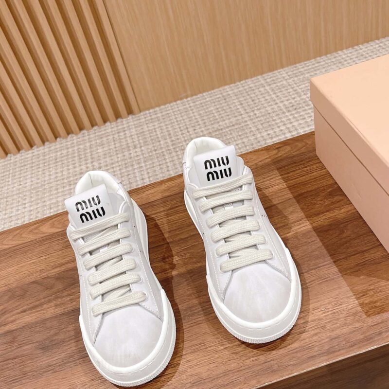 MIUMIU 缪缪2023新款美式脏脏鞋早春最新走秀款运动小白鞋