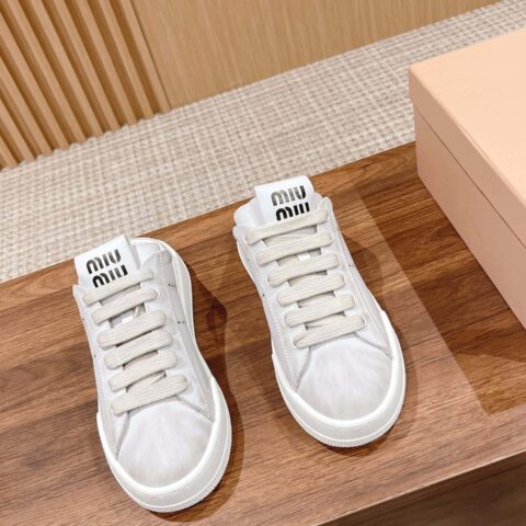 MIUMIU 缪缪2023新款美式脏脏鞋早春最新走秀款运动小白鞋