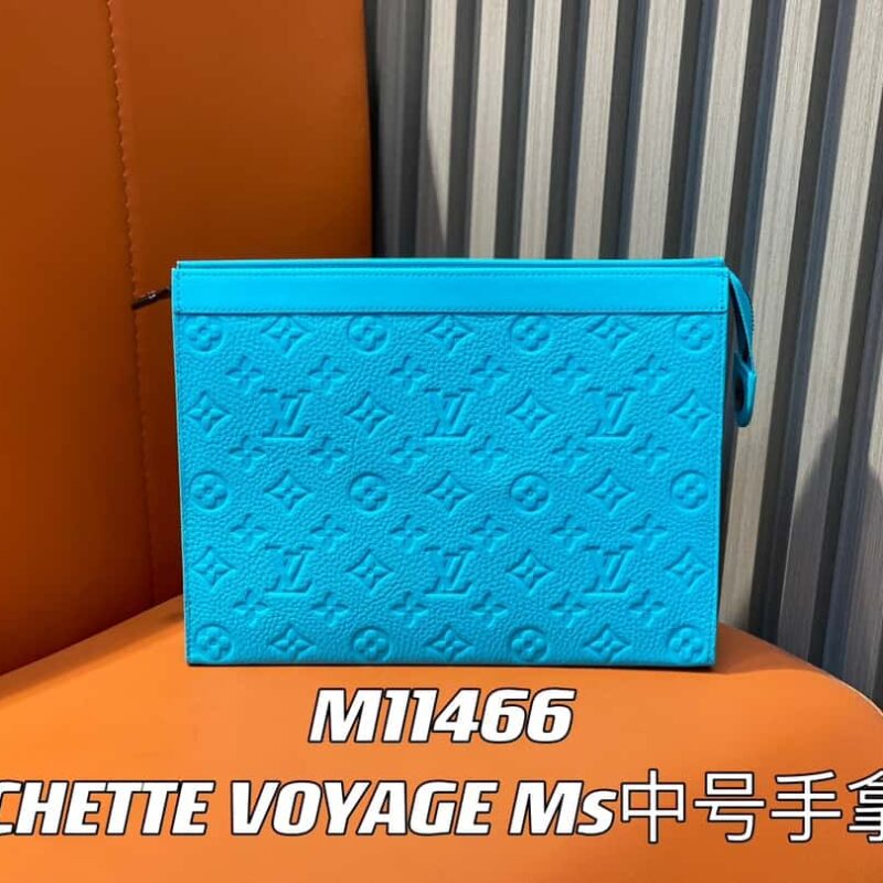 【原单精品】M11466蓝色全皮压花 手包手拿包系列 当季新款POCHETTE VOYAGE Ms中号手拿包
