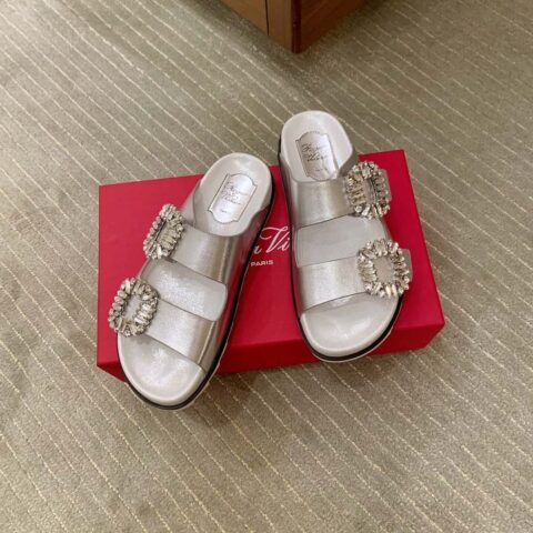 Roger vivier 2024年夏季slidy viv' 凉拖