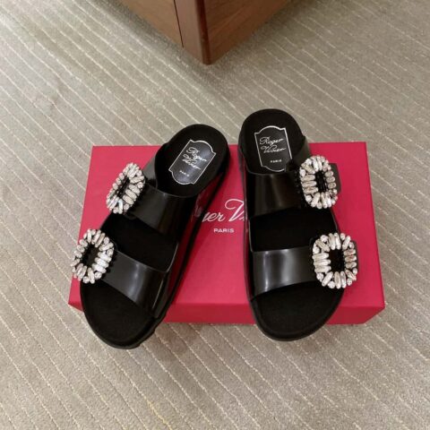 Roger vivier 2024年夏季slidy viv' 凉拖
