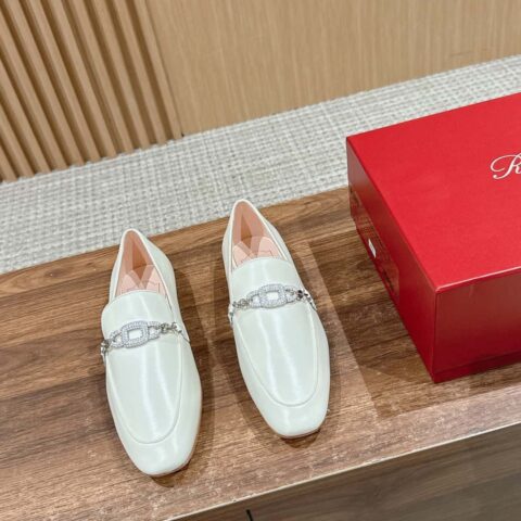𝐑𝐨𝐠𝐞𝐫 𝐕𝐢𝐯𝐢𝐞𝐫 𝟮𝟬𝟮𝟰/𝐬𝐬 RV罗杰维维亚新款一脚蹬钻扣乐福鞋
