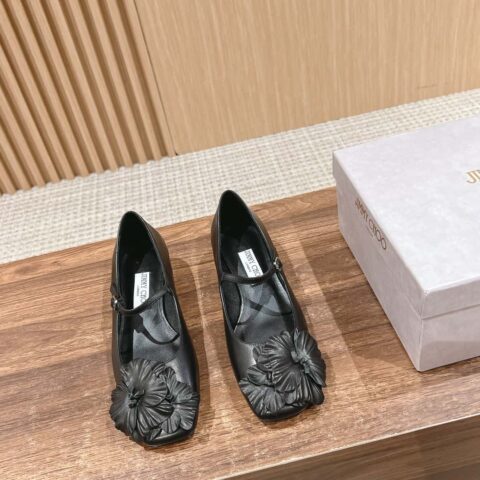 【莞产】𝐉𝐢𝐦𝐦𝐲 𝐂𝐡𝐨𝐨#周仰杰新款花朵玛丽珍单鞋