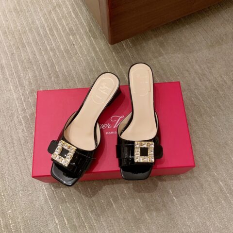 【Roger Vivier 代购级别】穆勒凉拖 Très Vivier 系列 RV钻扣穆勒粗跟拖鞋