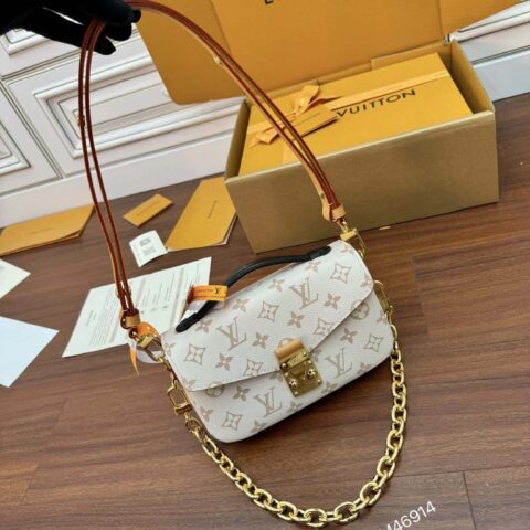 LV M46914 POCHETTE MÉTIS EAST WEST 手袋