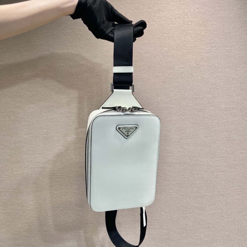 PRADA🎉新款胸包🎉2VZ106胸包新色