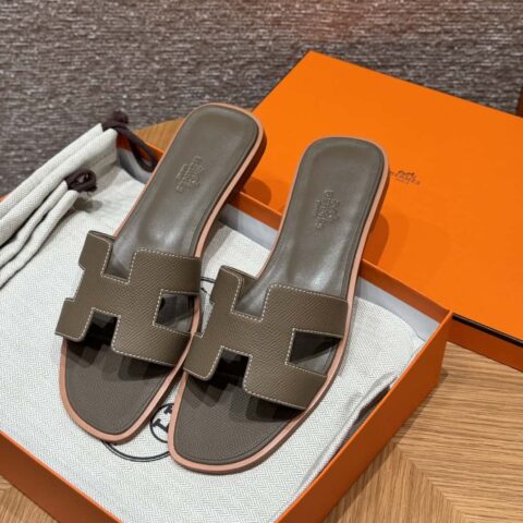 HERMES 181 Oran 拖鞋 18/Etoupe/大象灰 Epsom/掌纹 (复制)