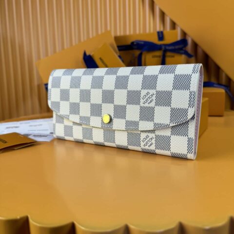 LV EMILIE 钱夹 N41625特级