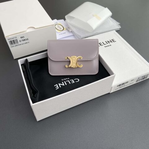 CELINE TRIOMPHE亮泽牛皮革翻蓋卡包 10I 582 CPJ.04LU