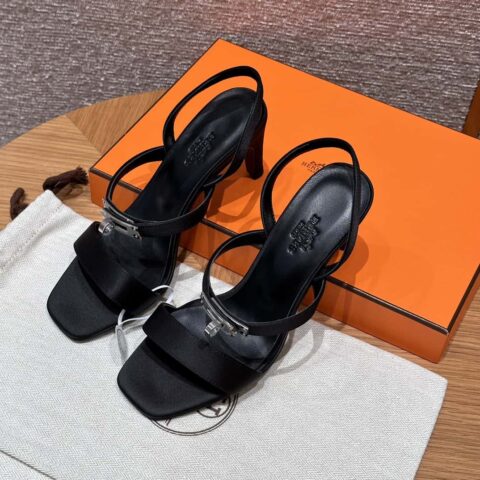 HERMES 160 Glamour 凉鞋 75 ck89/black/黑色 绉缎/Crepe satin