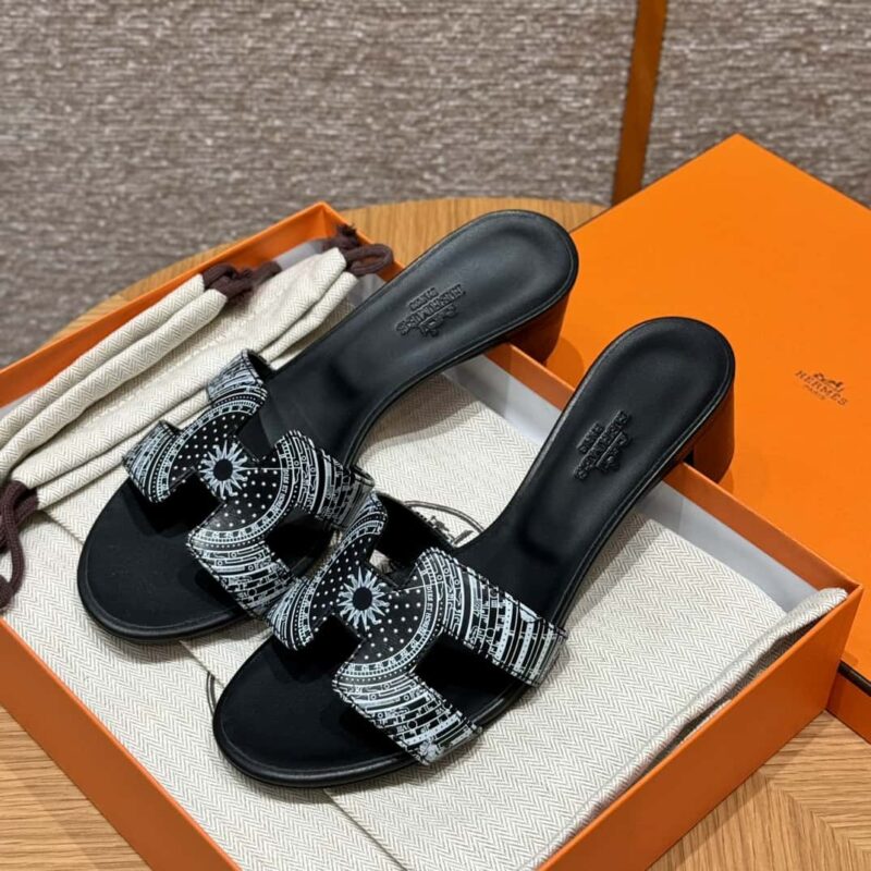HERMES 185 Oasis 高跟凉拖 黑色/ck89/noir 平纹 /Swift