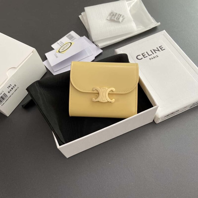 CELINE TRIOMPHE亮泽牛皮革钱包 10D782CQH.04LU783 阳光黄全皮