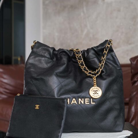 CHANEL 𝟐𝟒𝐛新款荔枝纹 𝟐𝟐手袋 小号黑色金扣 AS3260
