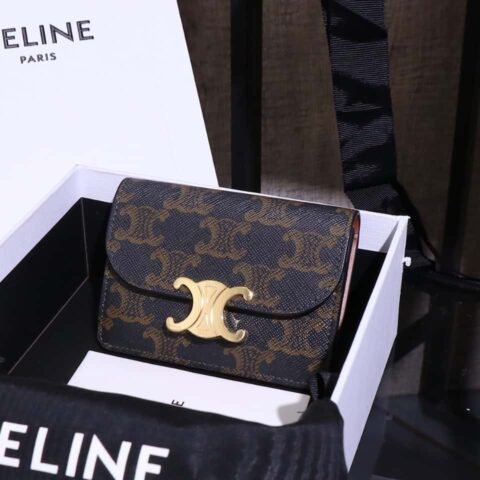 【特级品质 全钢五金】💃🏻CELINE最新款TRIOMPHE牛皮翻盖卡包款号:101583