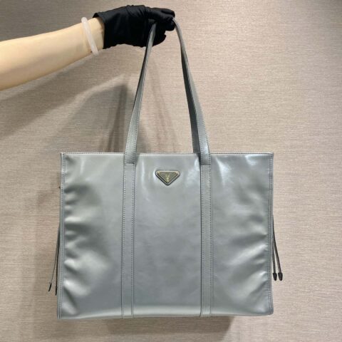 PRADA🎉油腊托特包🎉1BG460新色
