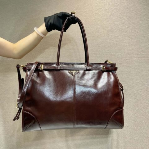 PRADA🎉LusSolf油腊皮🎉1BA439特大号🎉🎉酒红色