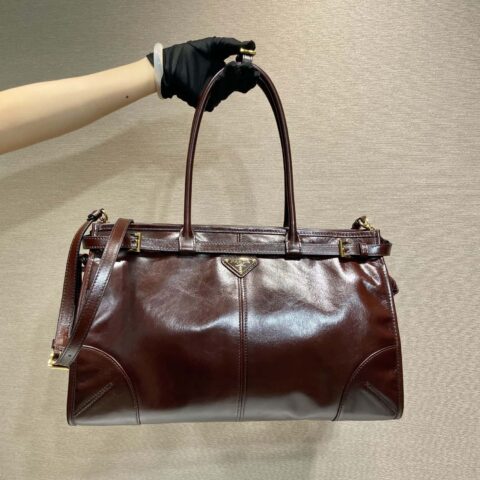 PRADA🎉LusSolf油腊皮🎉1BA433大号🎉🎉酒红色