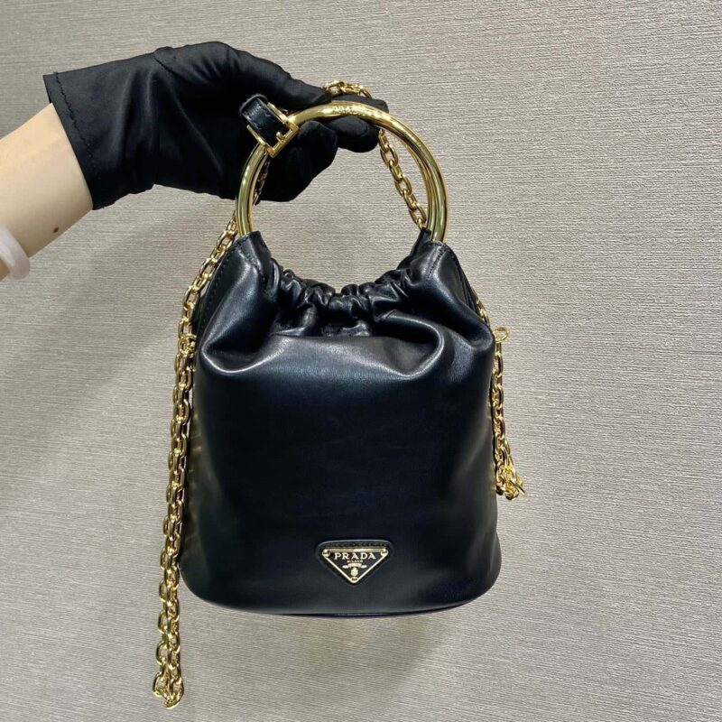PRADA🎉新款水桶包🎉1BC227小羊皮🎉🎉黑色