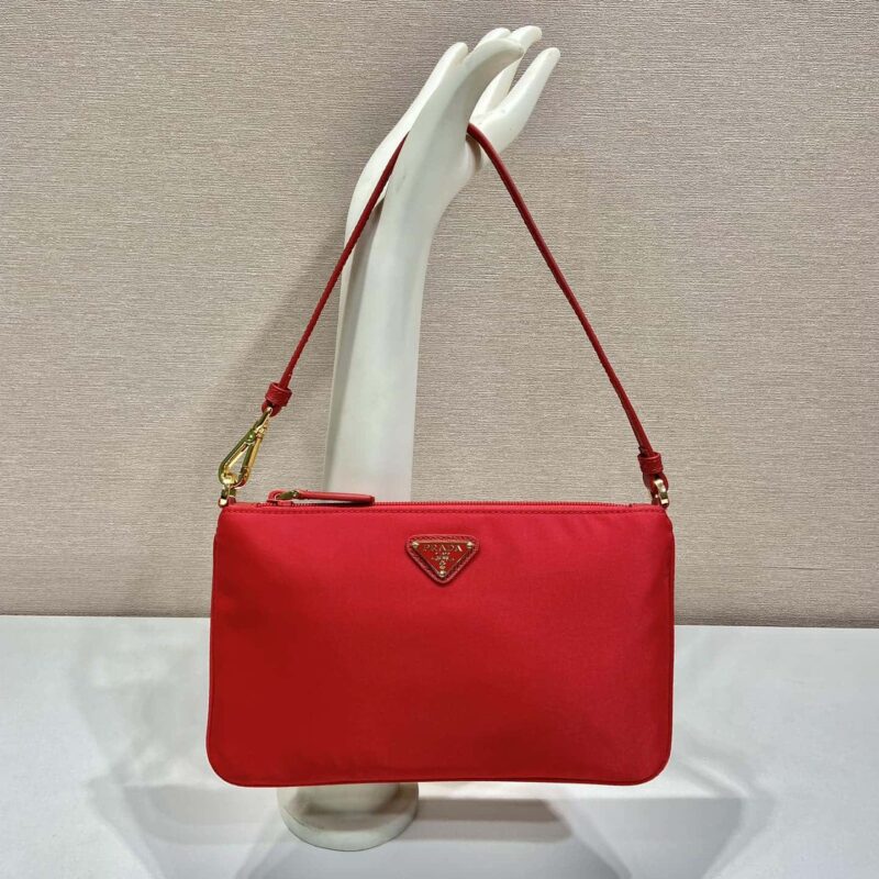 PRADA新款腋下包🎉🎉1NI545/K金新品🎉🎉红色