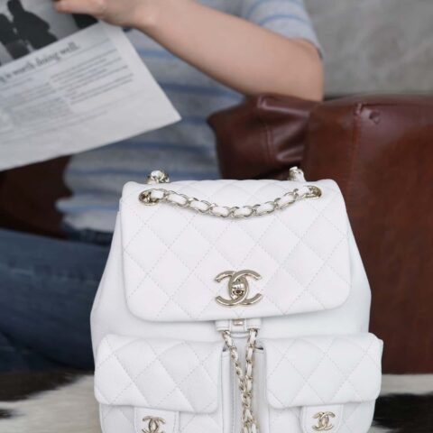 CHANEL 𝟐𝟒𝐀 Duma双肩包 正品皮 白色 AS3860
